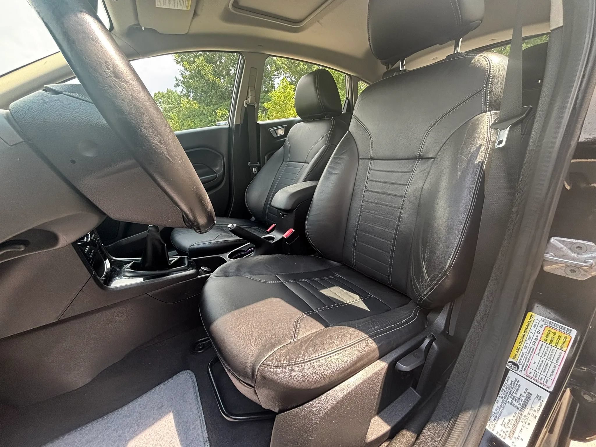Used 2014 Ford Fiesta Titanium w/ Exterior Protection Package FWD image 24