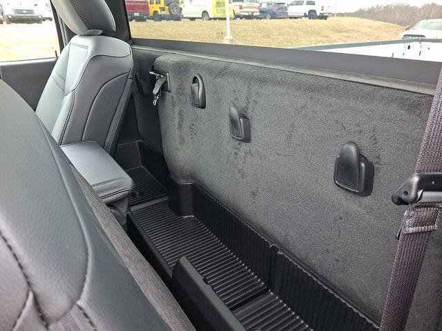 Used 2024 RAM 2500 Tradesman w/ Chrome Appearance Group image 10