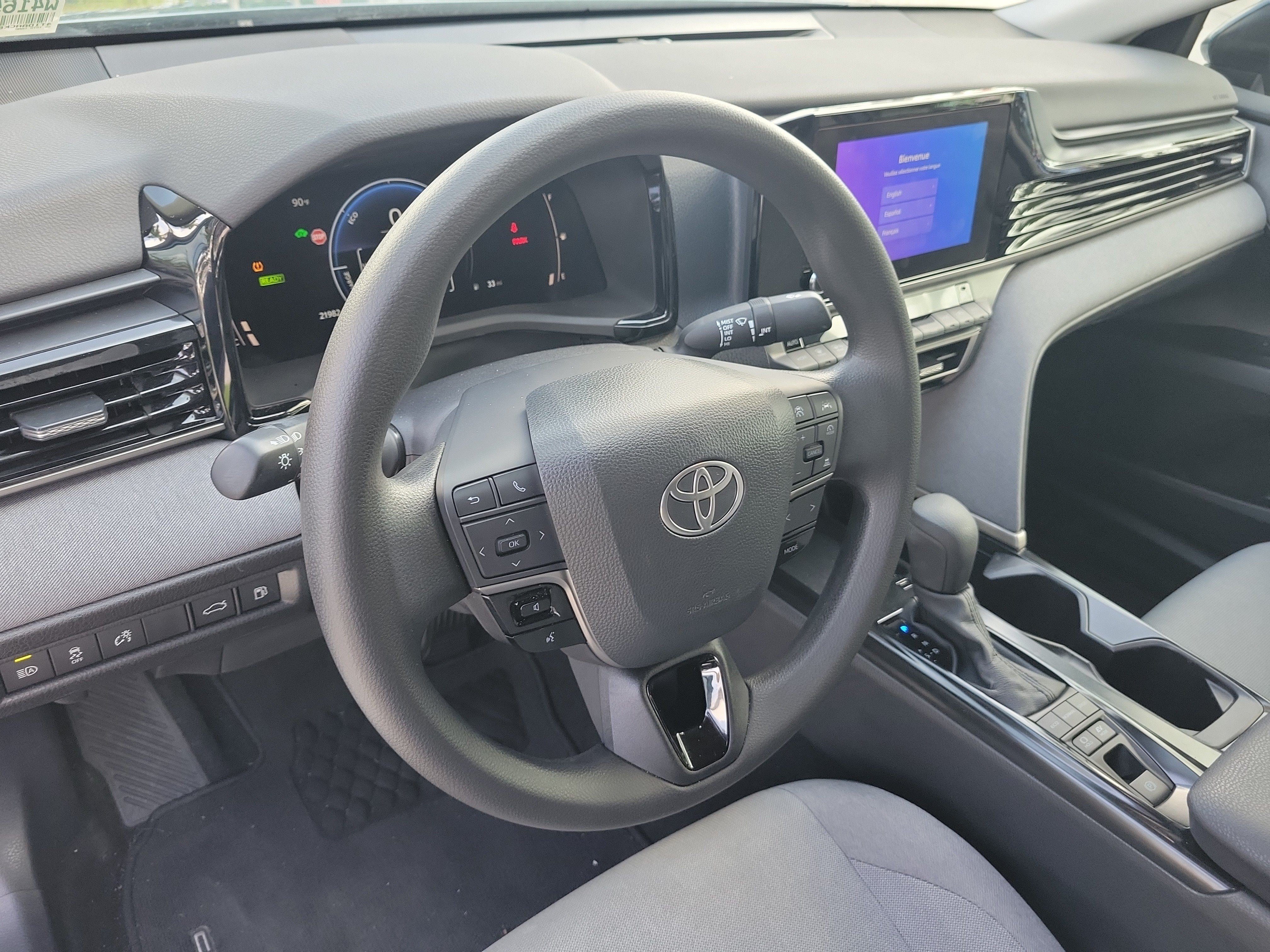 Used 2025 Toyota Camry LE FWD image 23