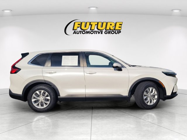 Used 2025 Honda CR-V LX image 3