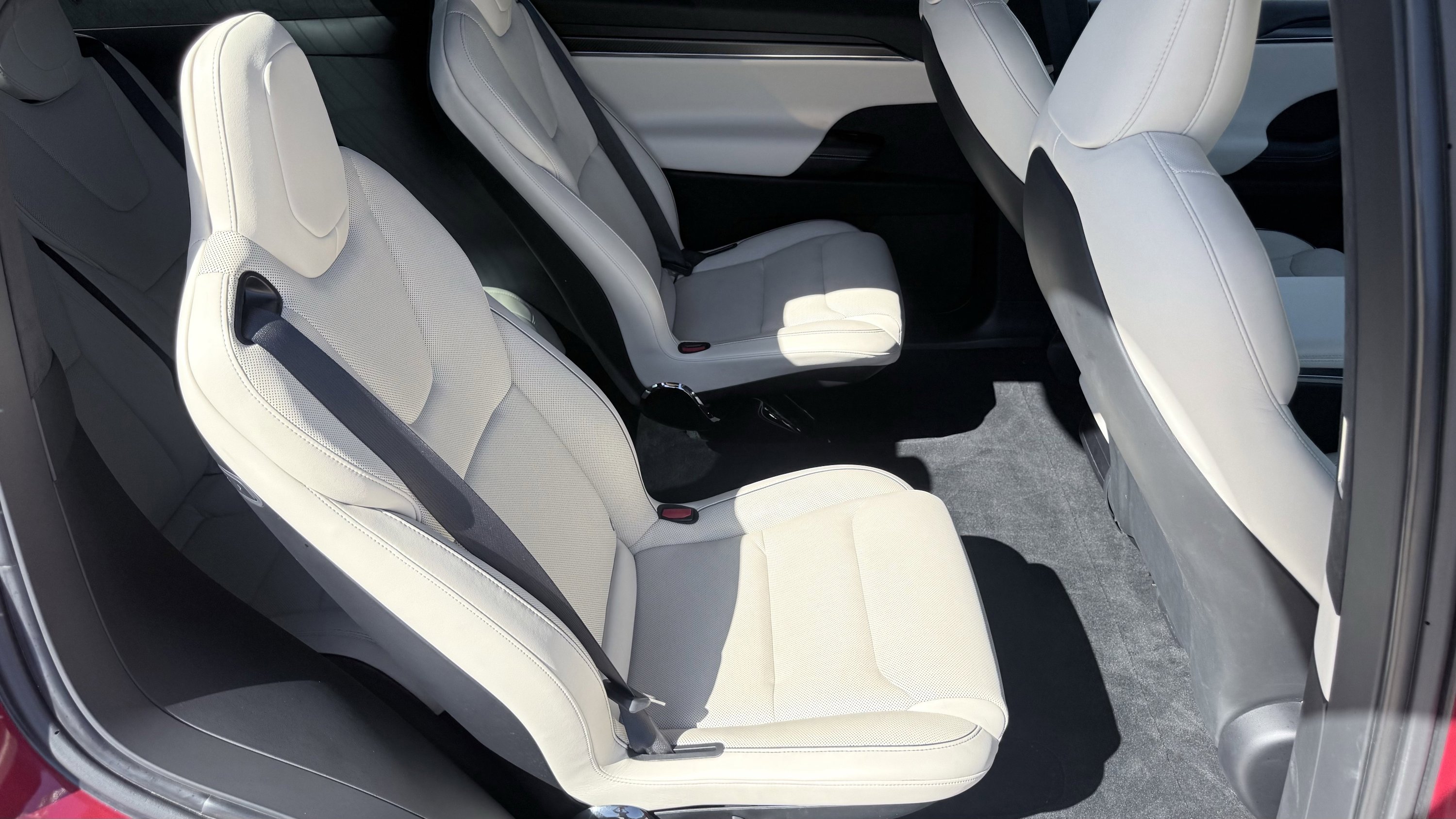 Used 2022 Tesla Model X Plaid image 40