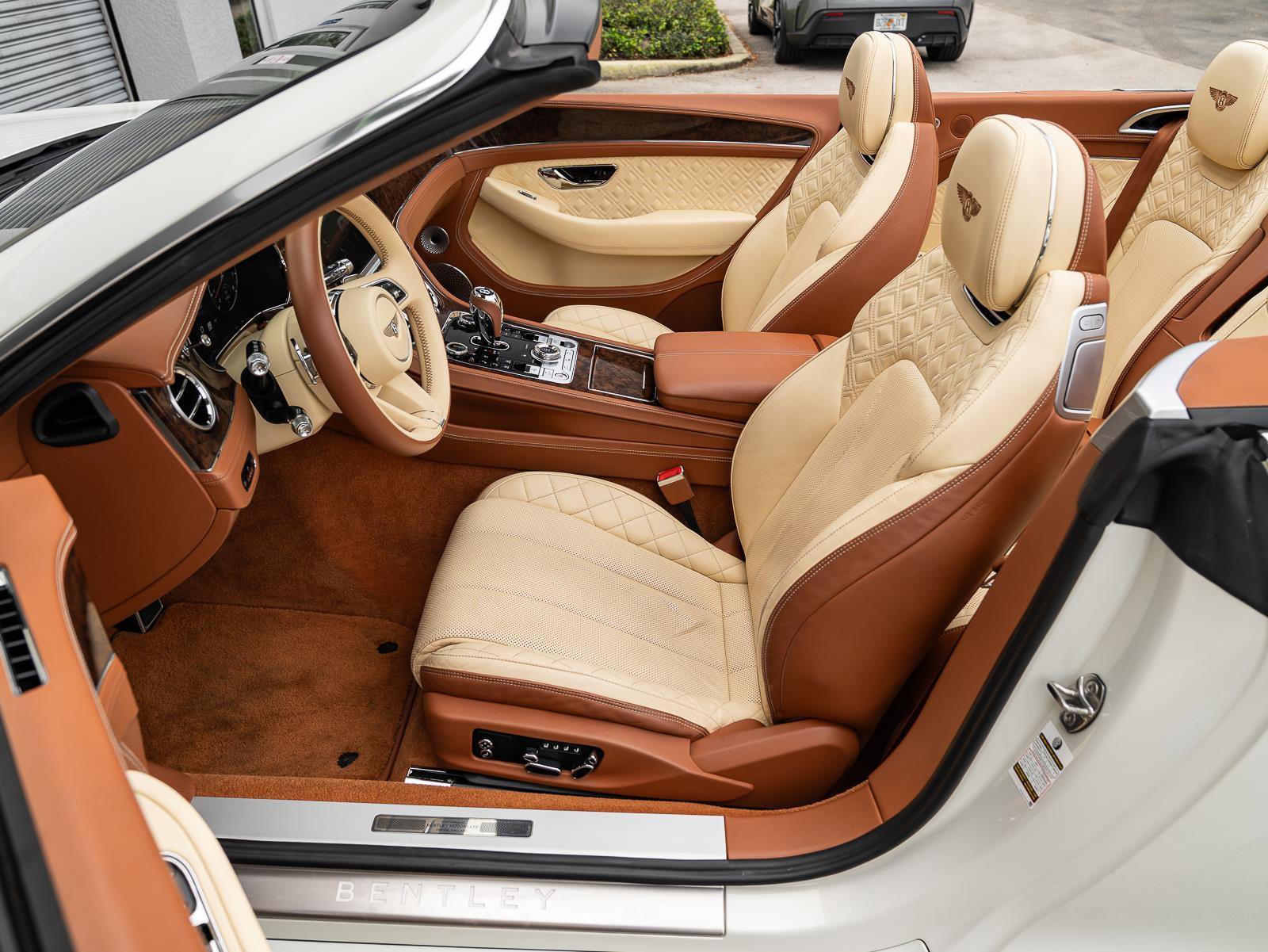 Used 2021 Bentley Continental GT image 18