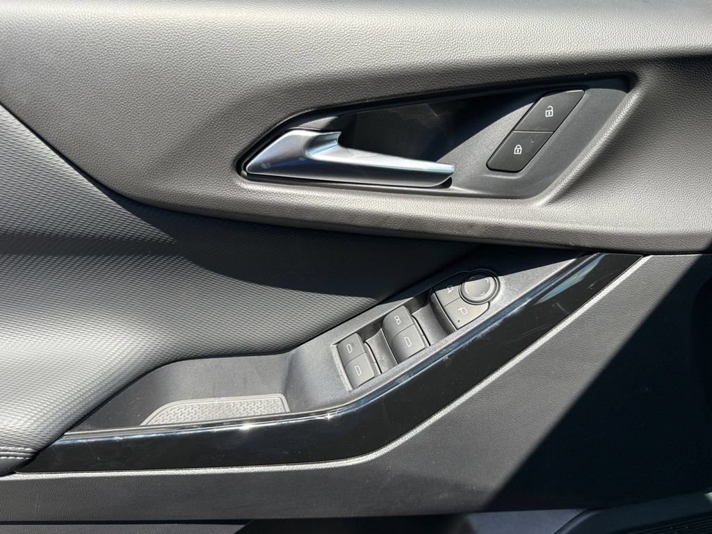 New 2027 Chevrolet Equinox LT w/ Safety and Technology Package AWD/4WD image 11