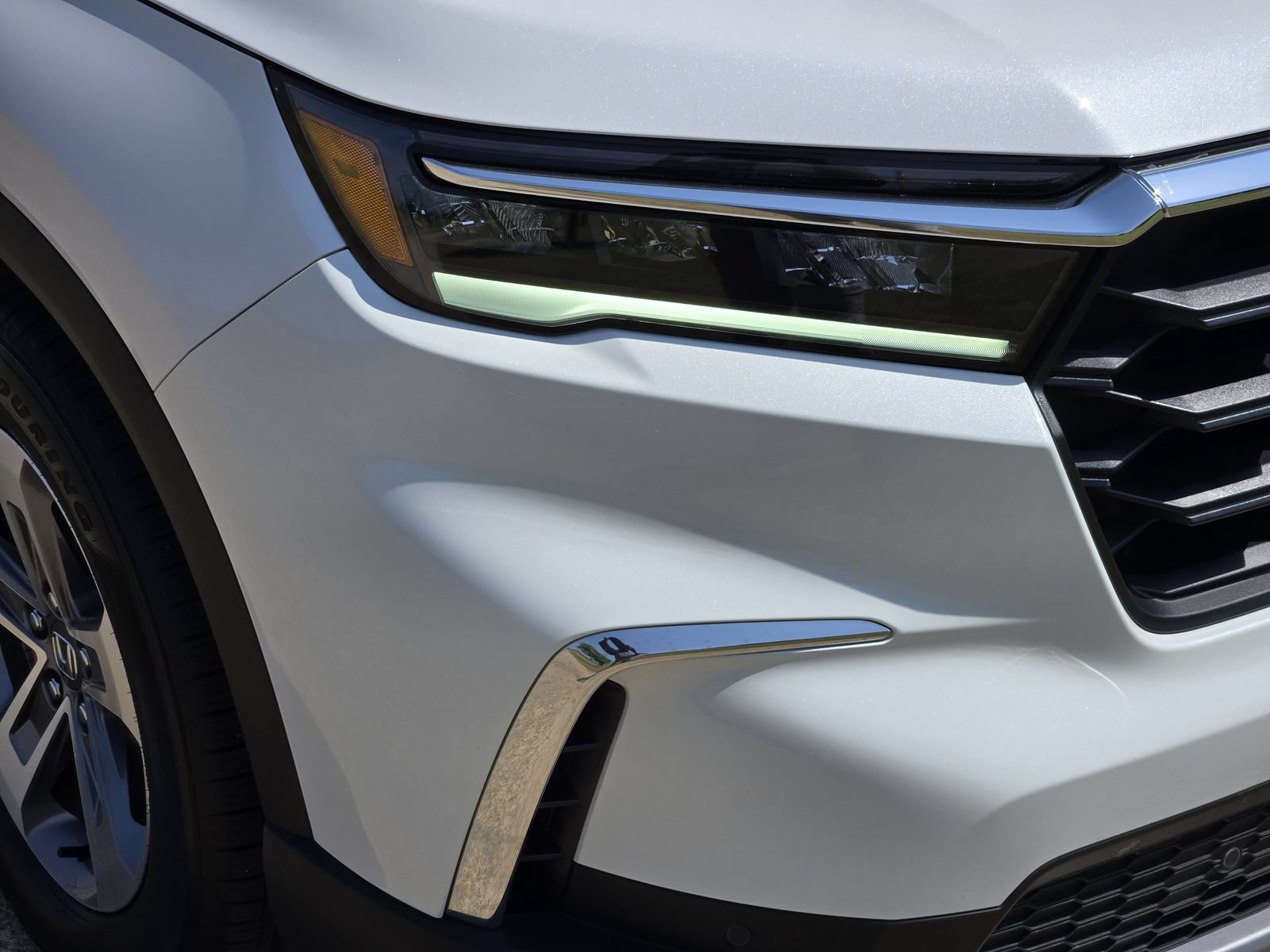 Used 2025 Honda Pilot EX-L image 11