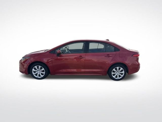 Used 2021 Toyota Corolla LE image 2