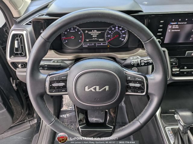 Certified 2022 Kia Sorento S w/ Panoramic Sunroof Package AWD/4WD image 19