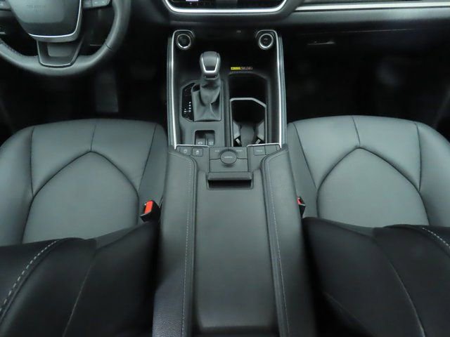 Used 2025 Toyota Grand Highlander FWD image 16