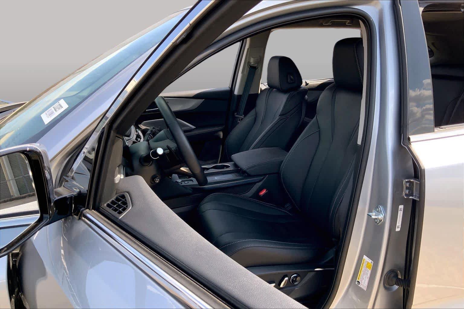 Used 2026 Acura MDX w/ Technology Package FWD image 8
