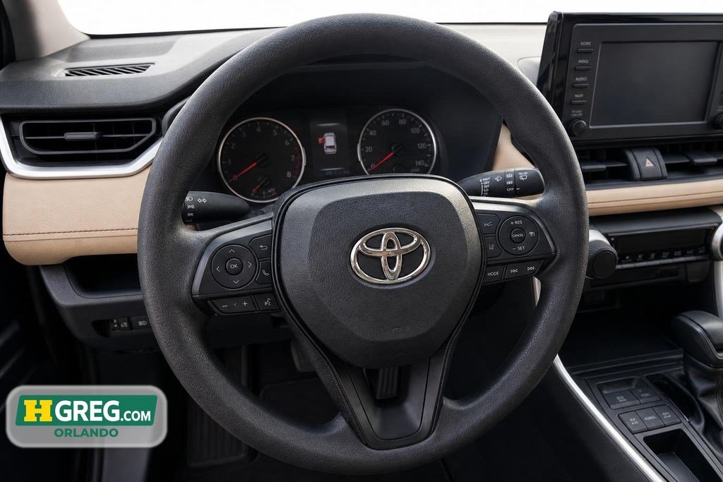 Used 2020 Toyota RAV4 LE FWD image 11
