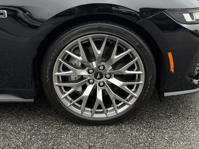 Used 2024 Ford Mustang GT Premium RWD image 13