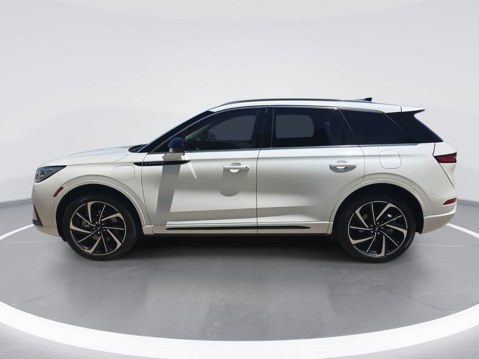 Used 2023 Lincoln Corsair Grand Touring AWD/4WD image 5