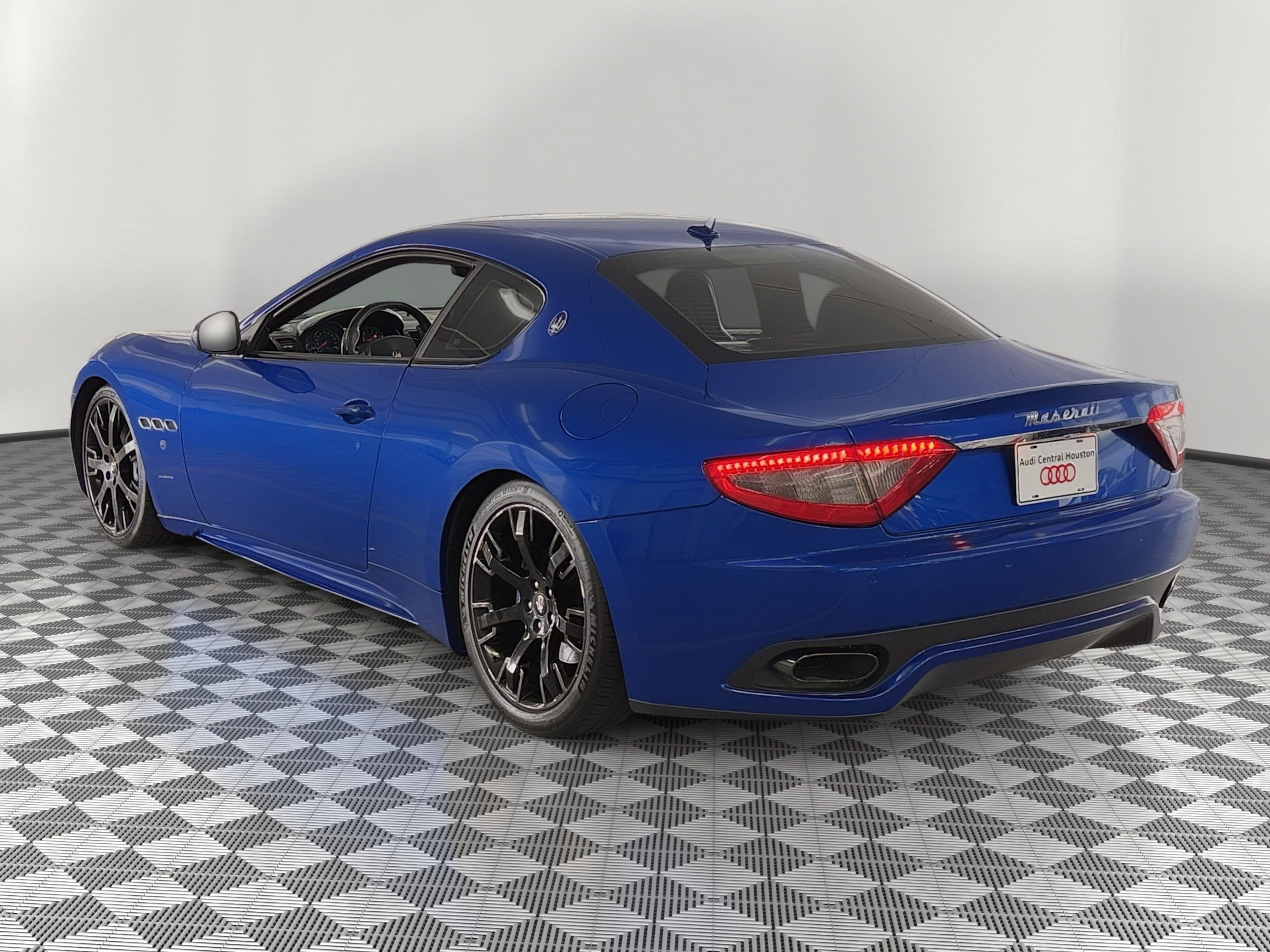 Used 2014 Maserati GranTurismo MC RWD image 3