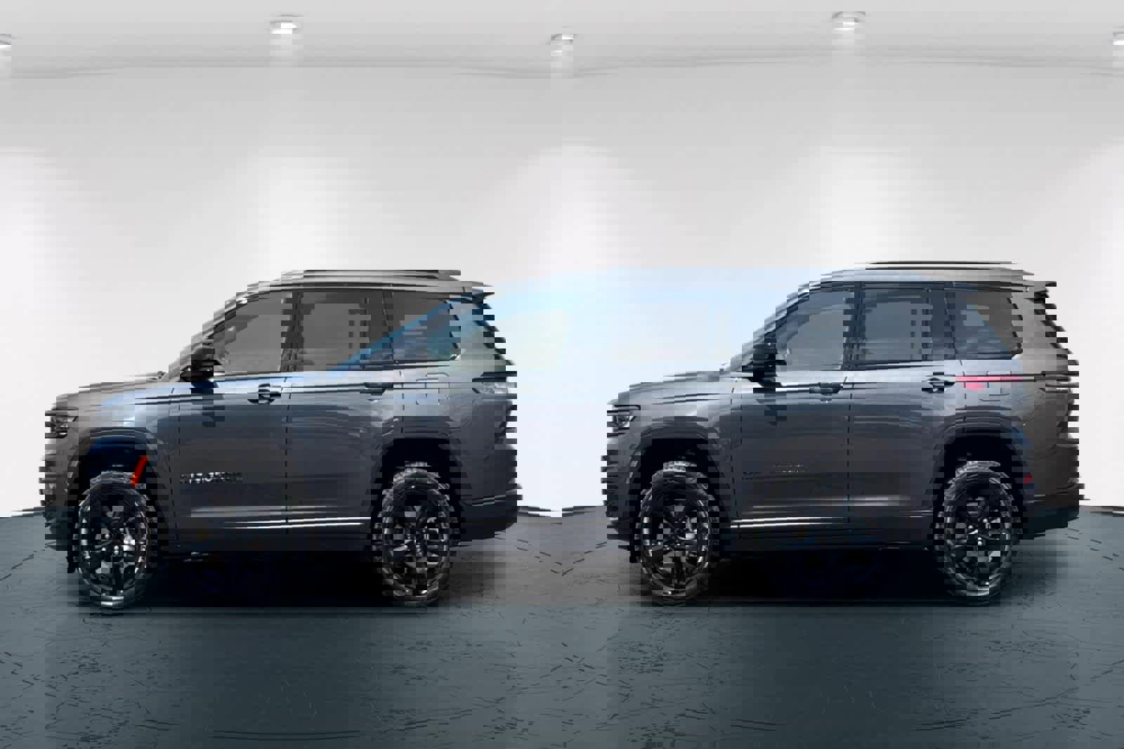 New 2025 Jeep Grand Cherokee L Limited w/ Black Appearance Package image 9