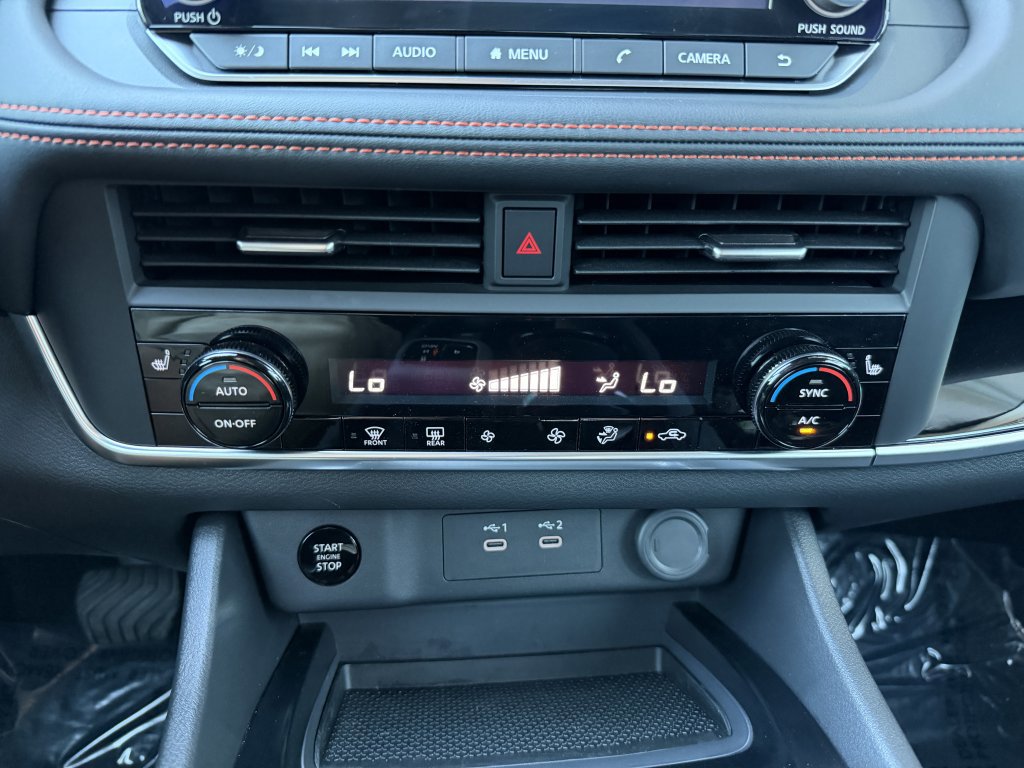 Used 2025 Nissan Rogue SV image 25