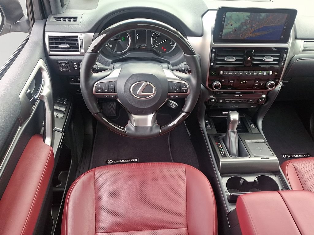 Used 2022 Lexus GX 460 Luxury w/ Sport Design Package AWD/4WD image 12