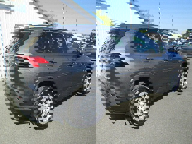 Used 2024 Toyota RAV4 LE image 6