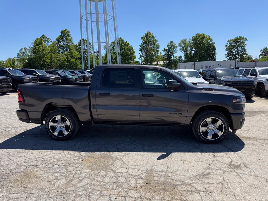 New 2026 RAM 1500 Express AWD/4WD image 5