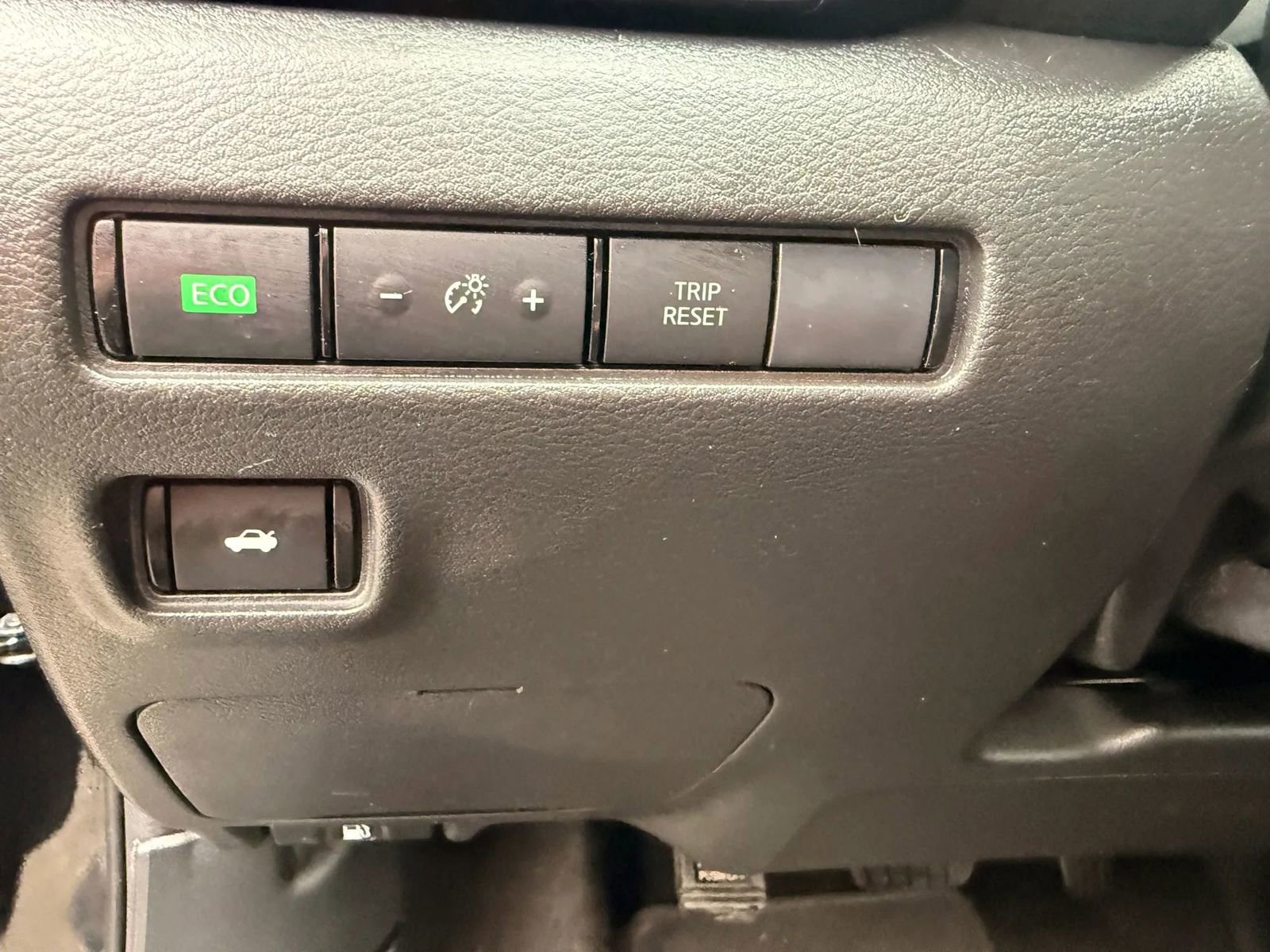Used 2021 Nissan Sentra SV FWD image 12