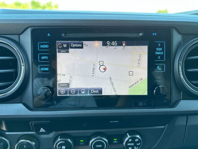 Used 2019 Toyota Tacoma TRD Sport AWD/4WD image 19