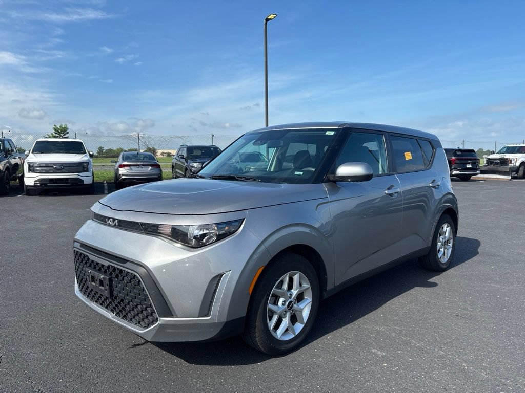 Certified 2024 Kia Soul LX w/ Option Group 015 FWD image 7