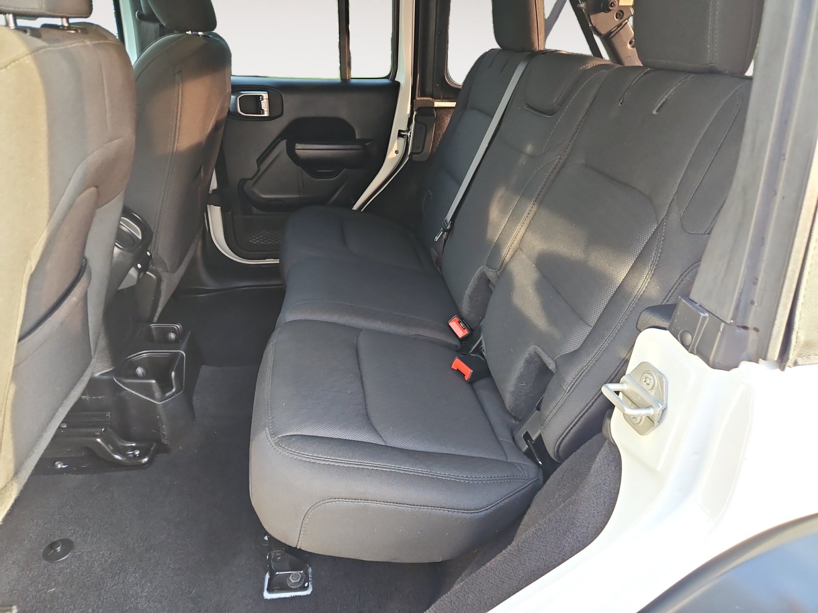 Used 2021 Jeep Wrangler Unlimited Sport AWD/4WD image 14