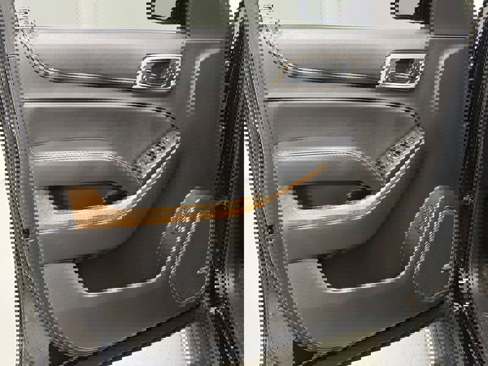 Used 2018 GMC Yukon Denali w/ Denali Ultimate Package image 28