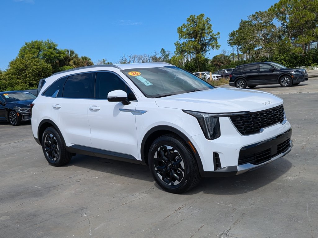 Certified 2026 Kia Sorento S FWD image 2