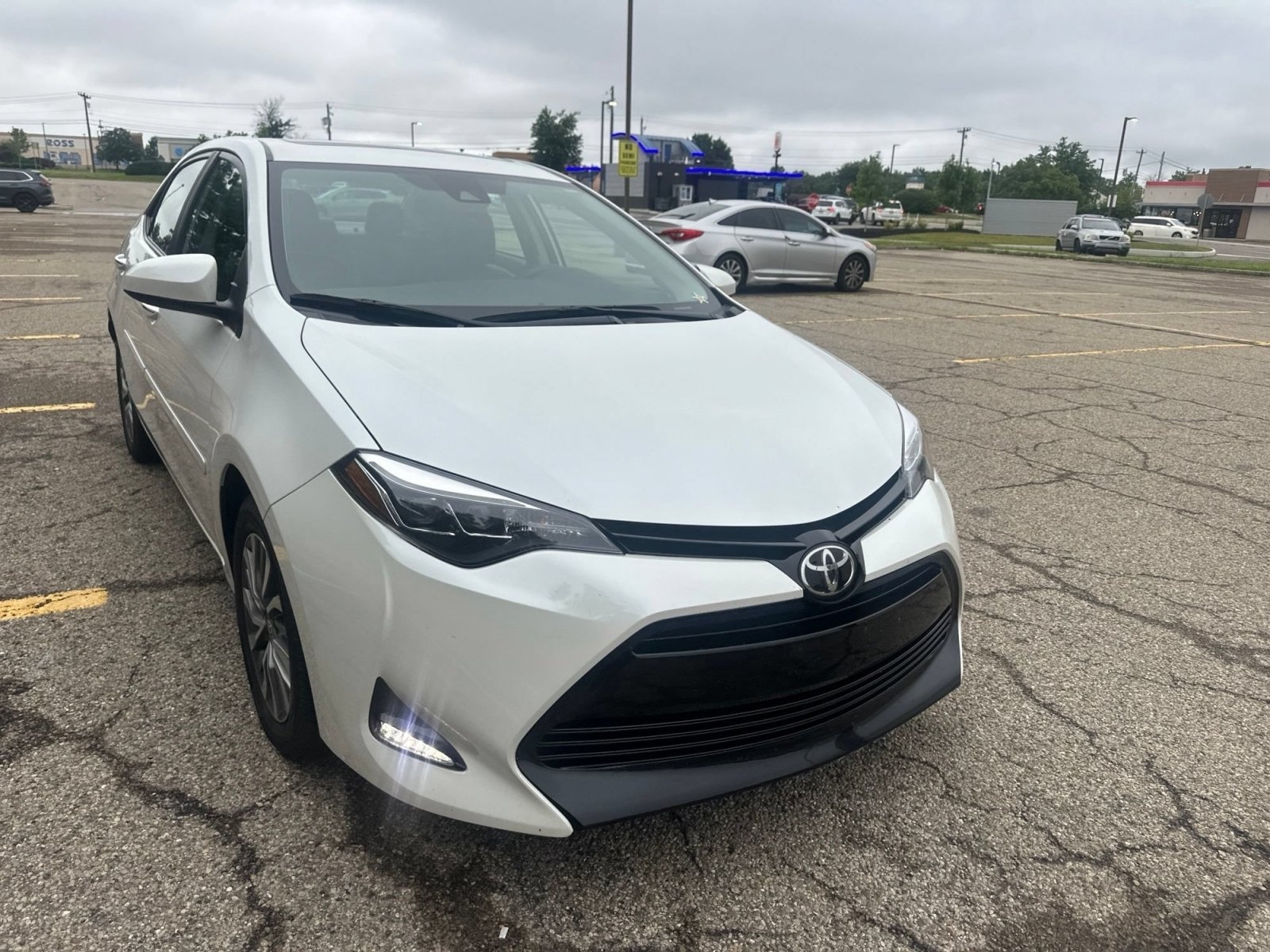 Used 2017 Toyota Corolla XLE w/ Body Protection Package FWD image 12