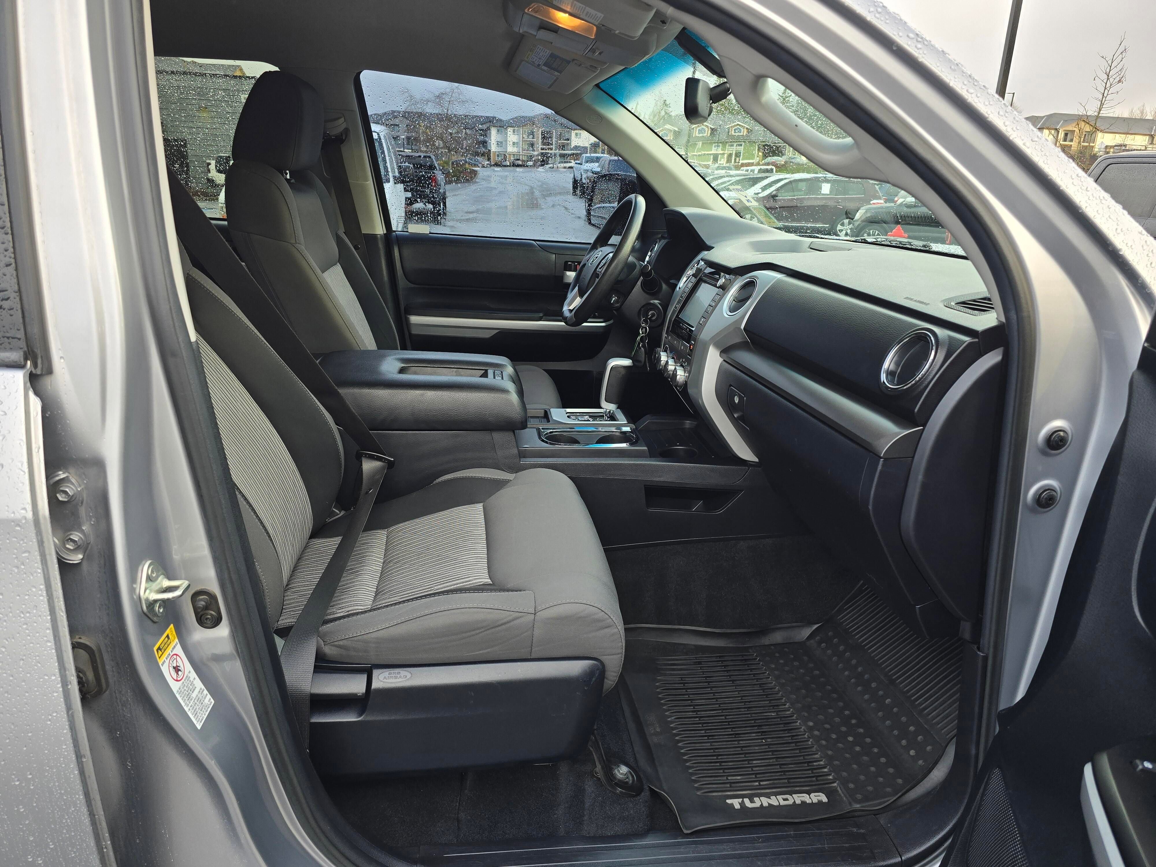 Used 2017 Toyota Tundra SR5 image 32