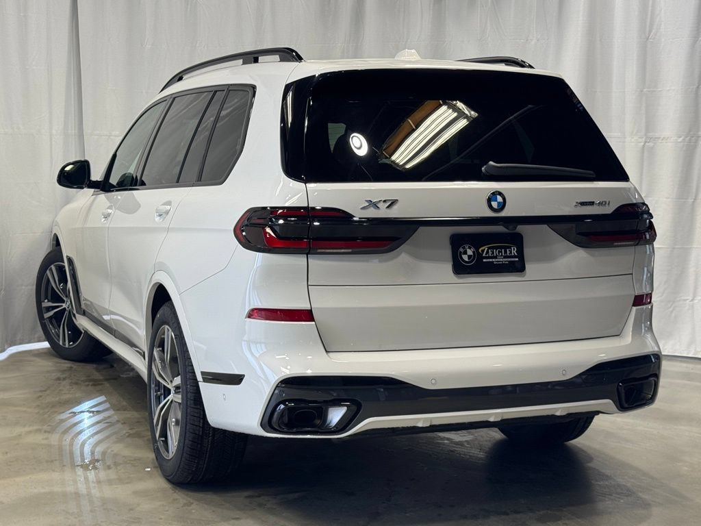 Used 2026 BMW X7 xDrive40i w/ M Sport Package AWD/4WD image 4
