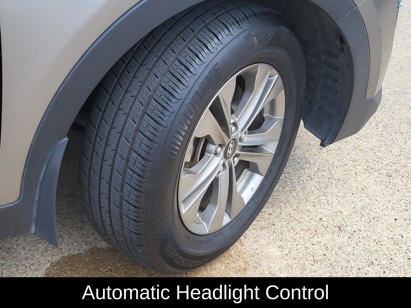 Used 2015 Hyundai Santa Fe Sport w/ Option Group 02 FWD image 6