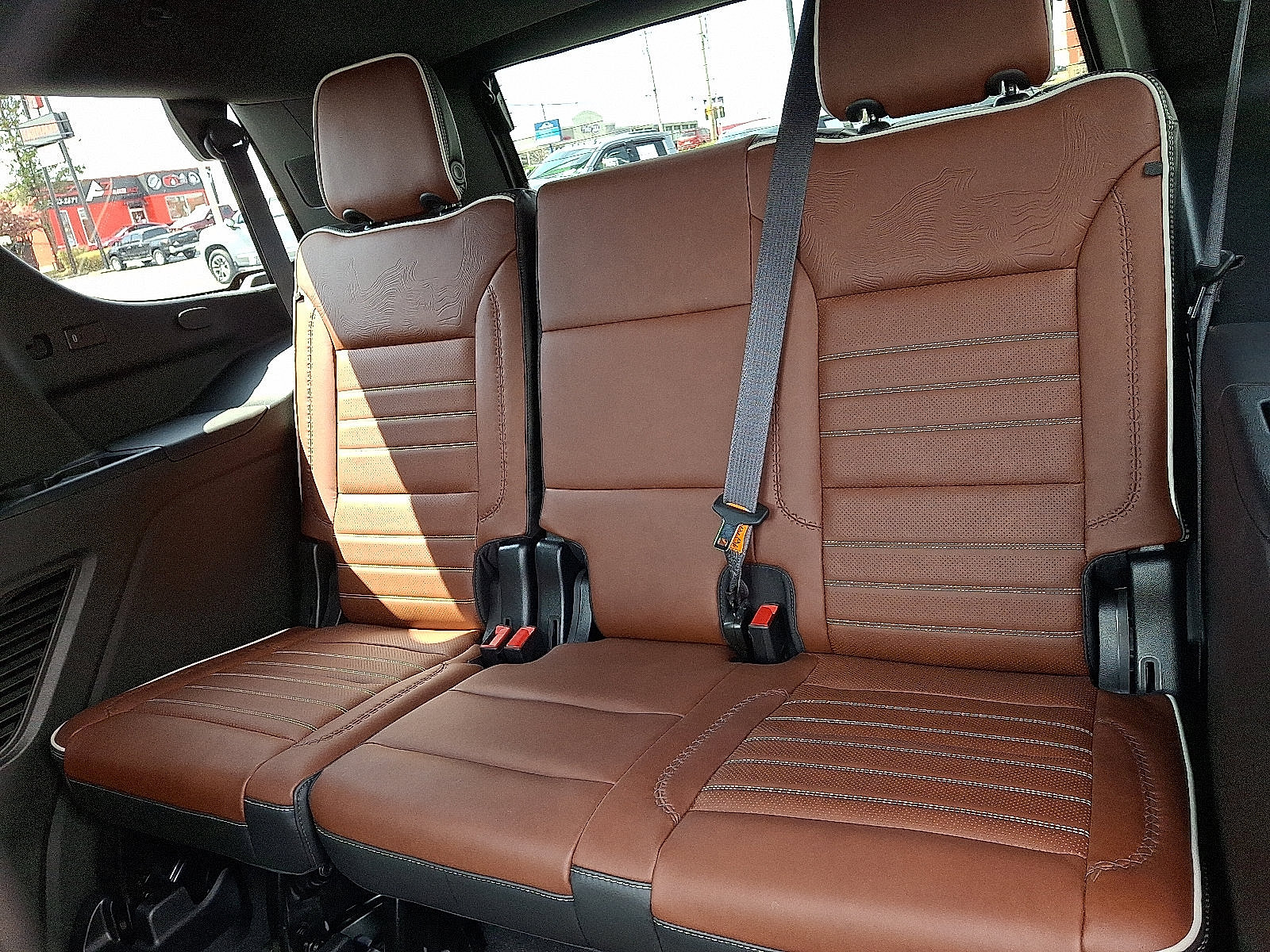 Used 2023 GMC Yukon Denali Ultimate AWD/4WD image 11