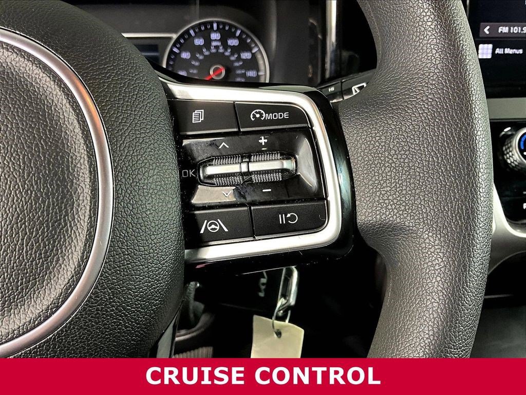 Used 2023 Kia Sorento LX FWD image 11