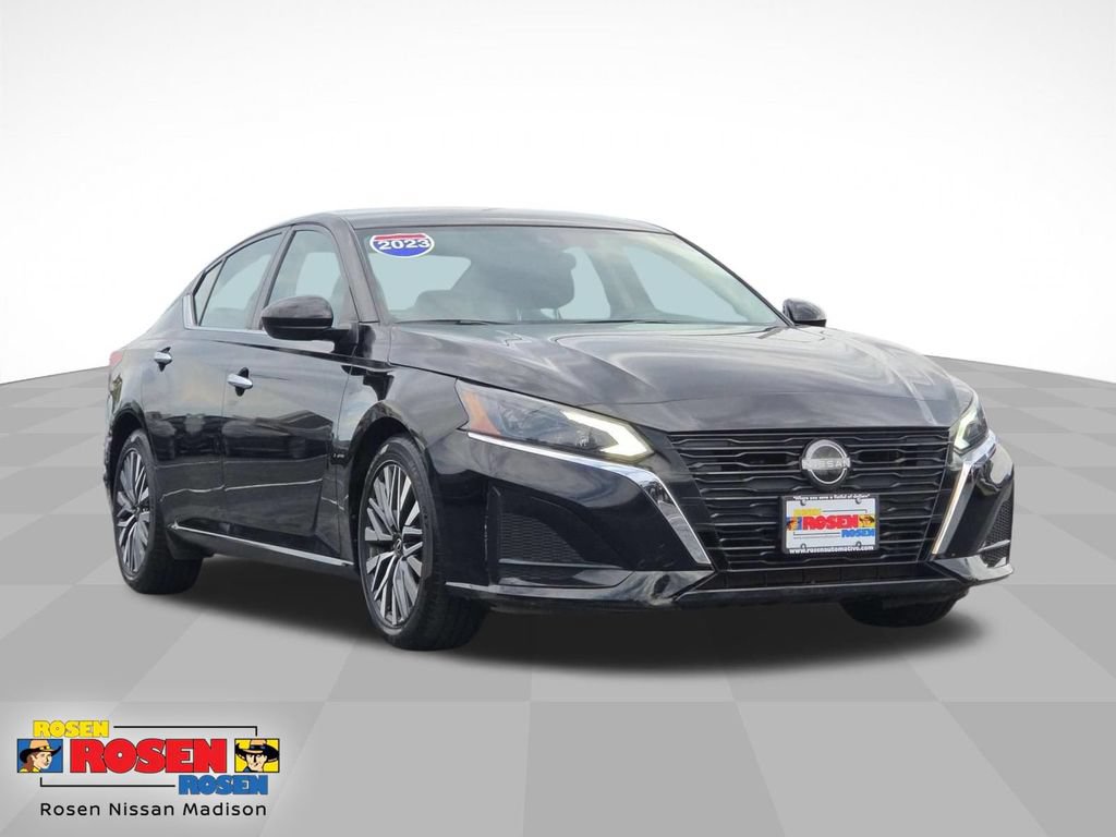 Used 2023 Nissan Altima 2.5 SV