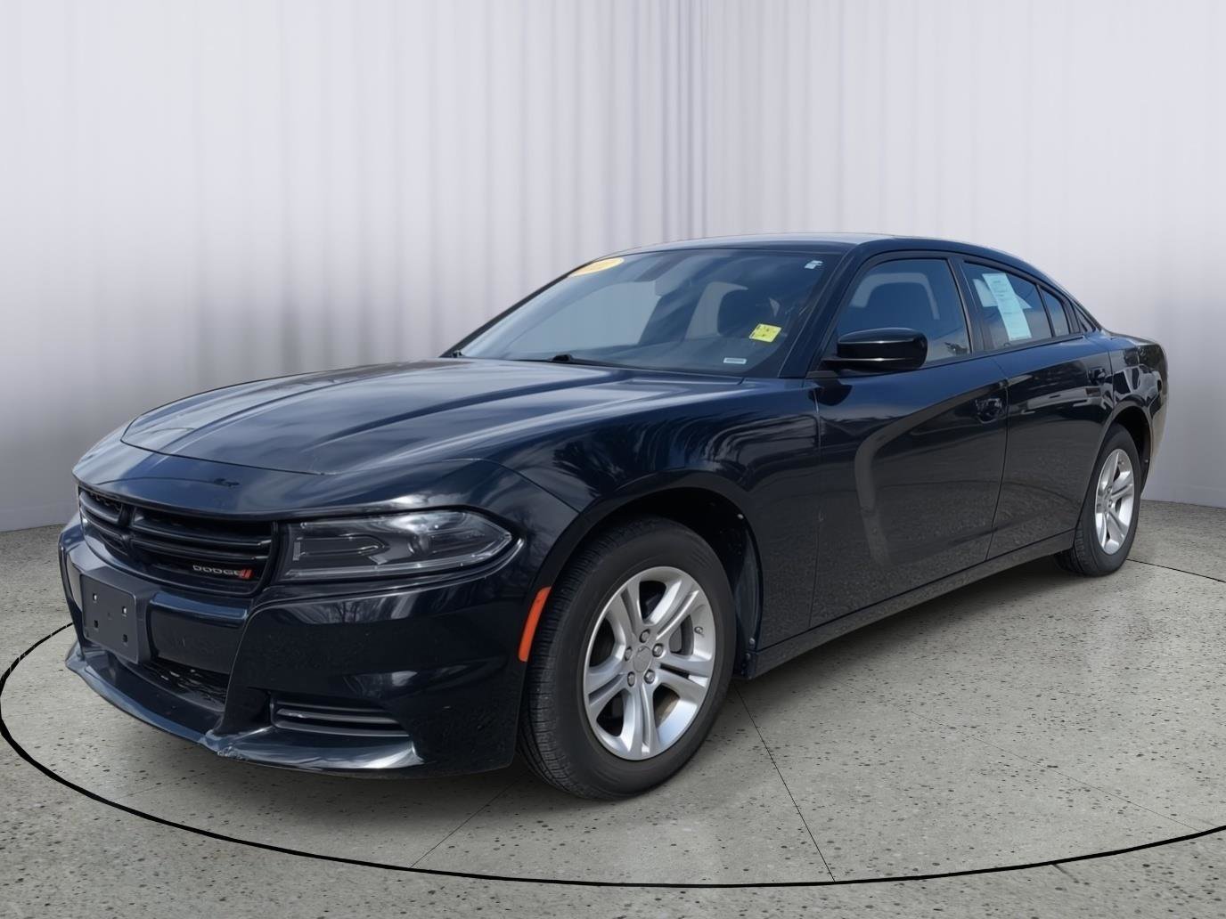 Used 2022 Dodge Charger SXT image 3