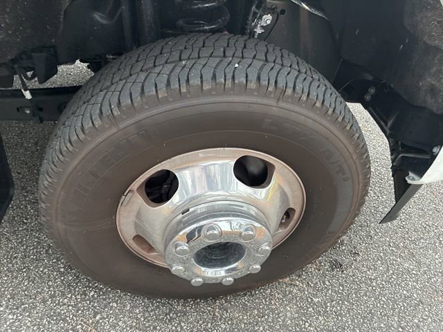 Used 2024 Ford F350 Limited w/ FX4 Off-Road Package image 17