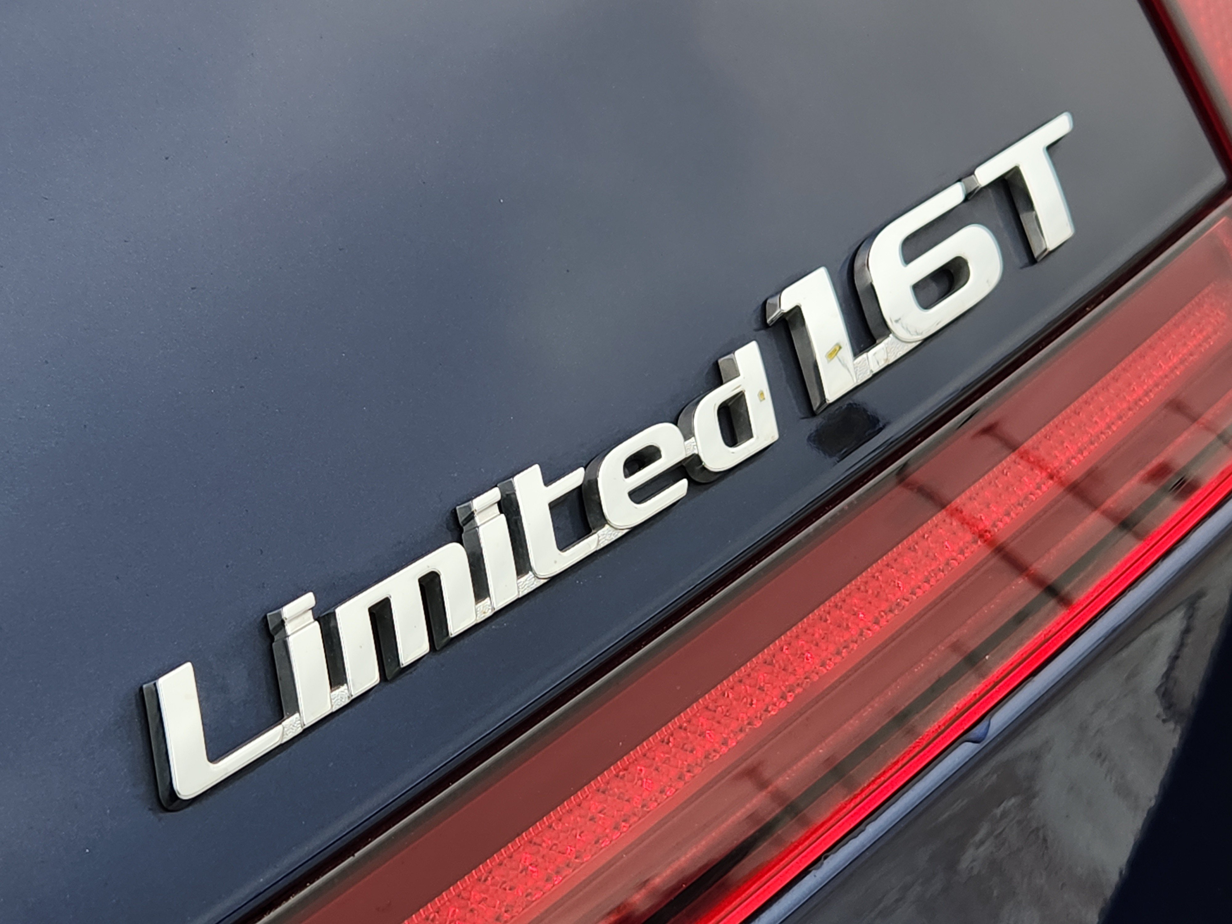 Used 2022 Hyundai Sonata Limited FWD image 13
