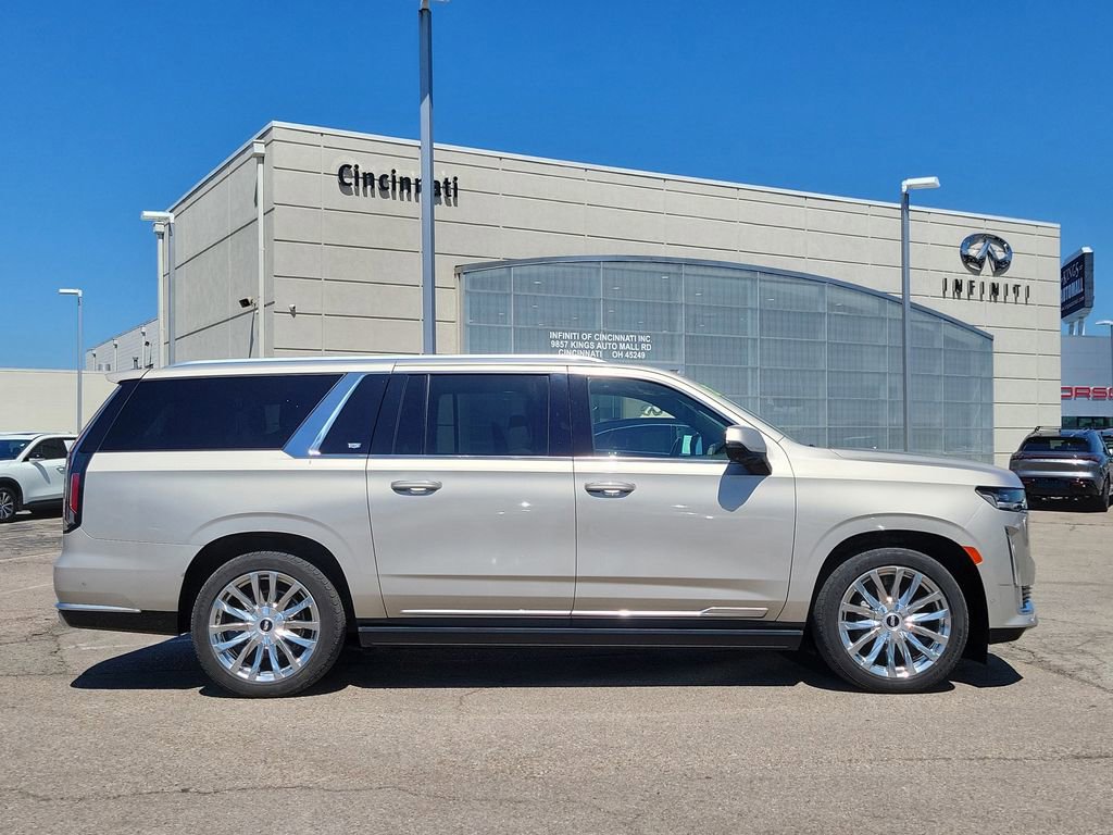 Used 2021 Cadillac Escalade ESV Premium Luxury w/ Driver Assist Tech Package AWD/4WD image 6