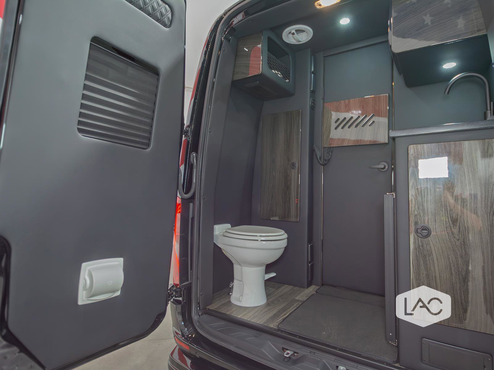 Used 2025 Mercedes-Benz Sprinter 3500 image 23