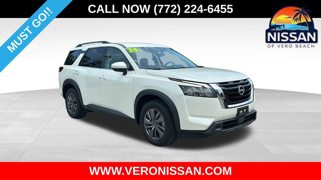 Used 2024 Nissan Pathfinder SV