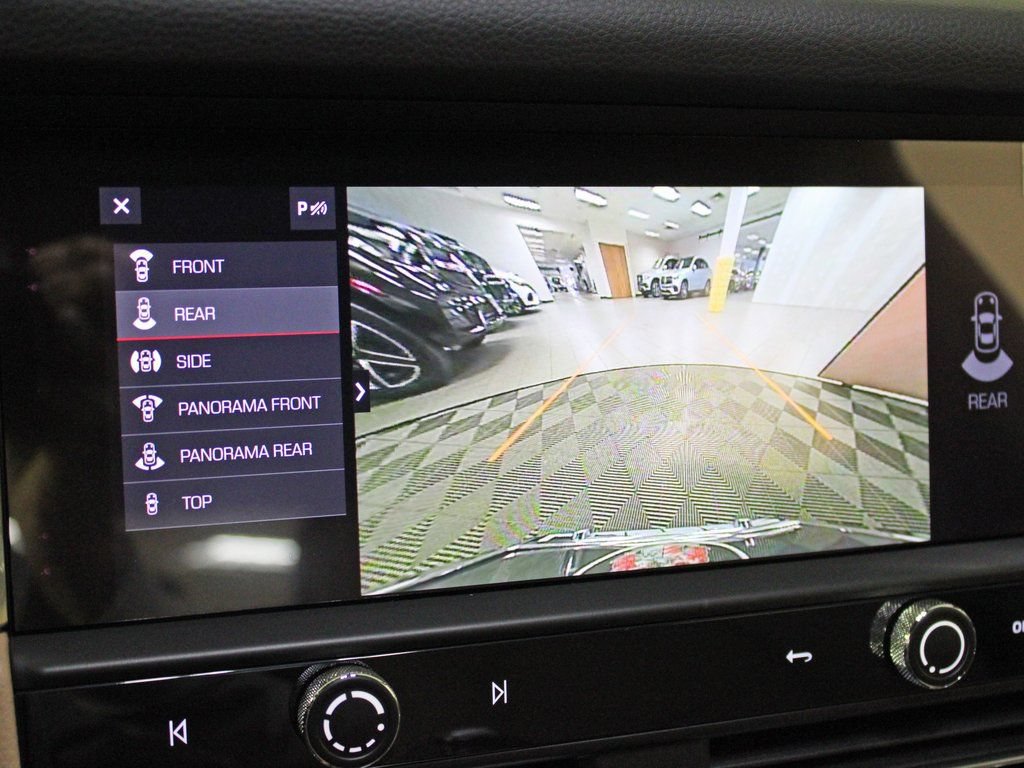 Certified 2026 Porsche Macan AWD/4WD image 28