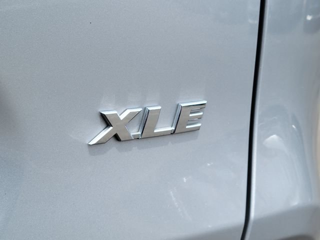Used 2022 Toyota RAV4 XLE FWD image 24