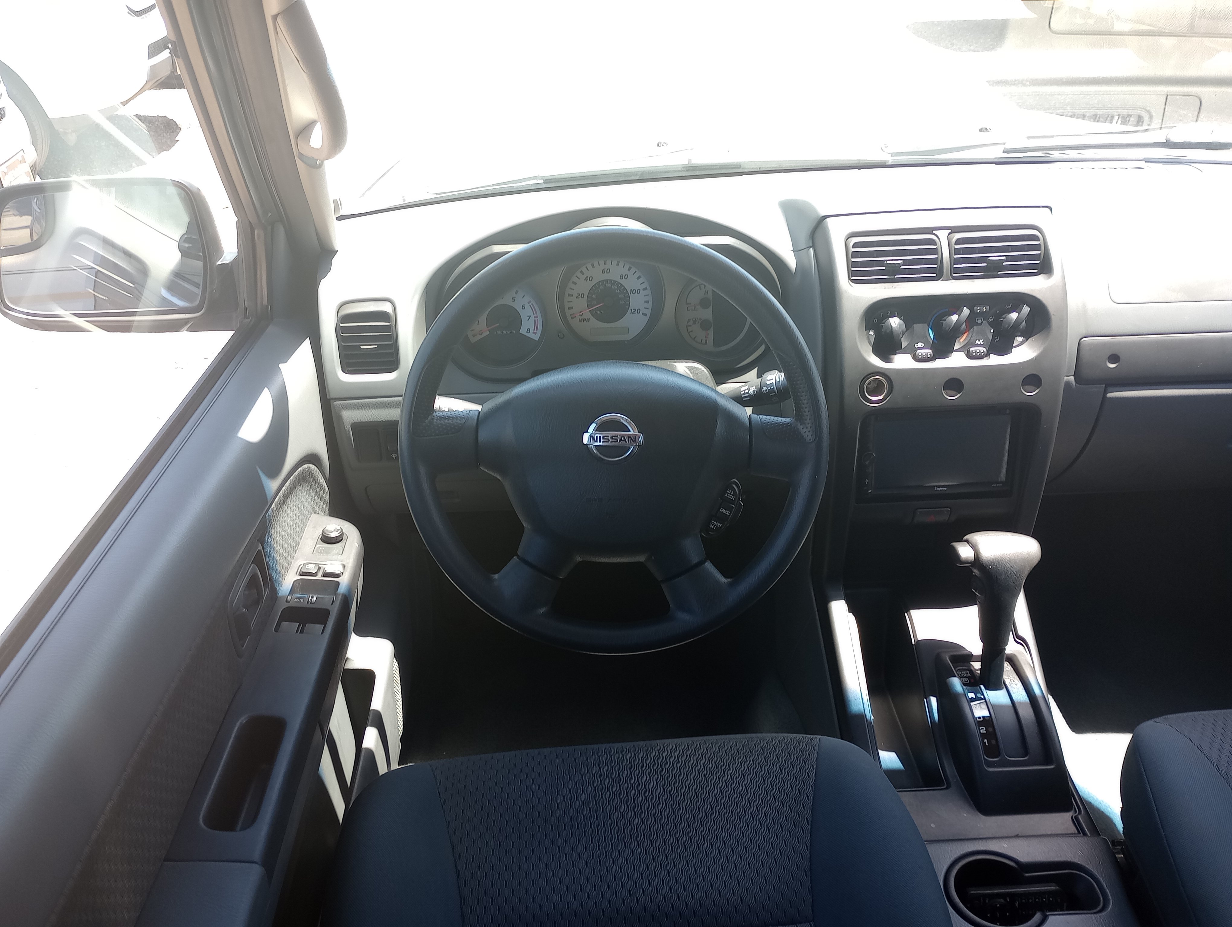 Used 2004 Nissan Xterra XE RWD image 9