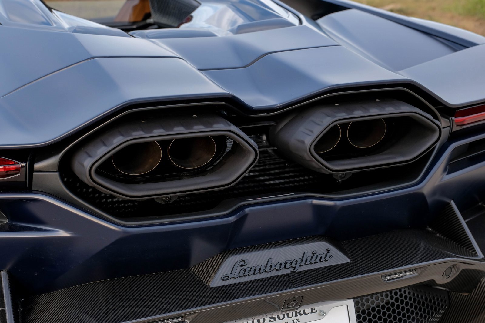 Used 2025 Lamborghini Revuelto image 49
