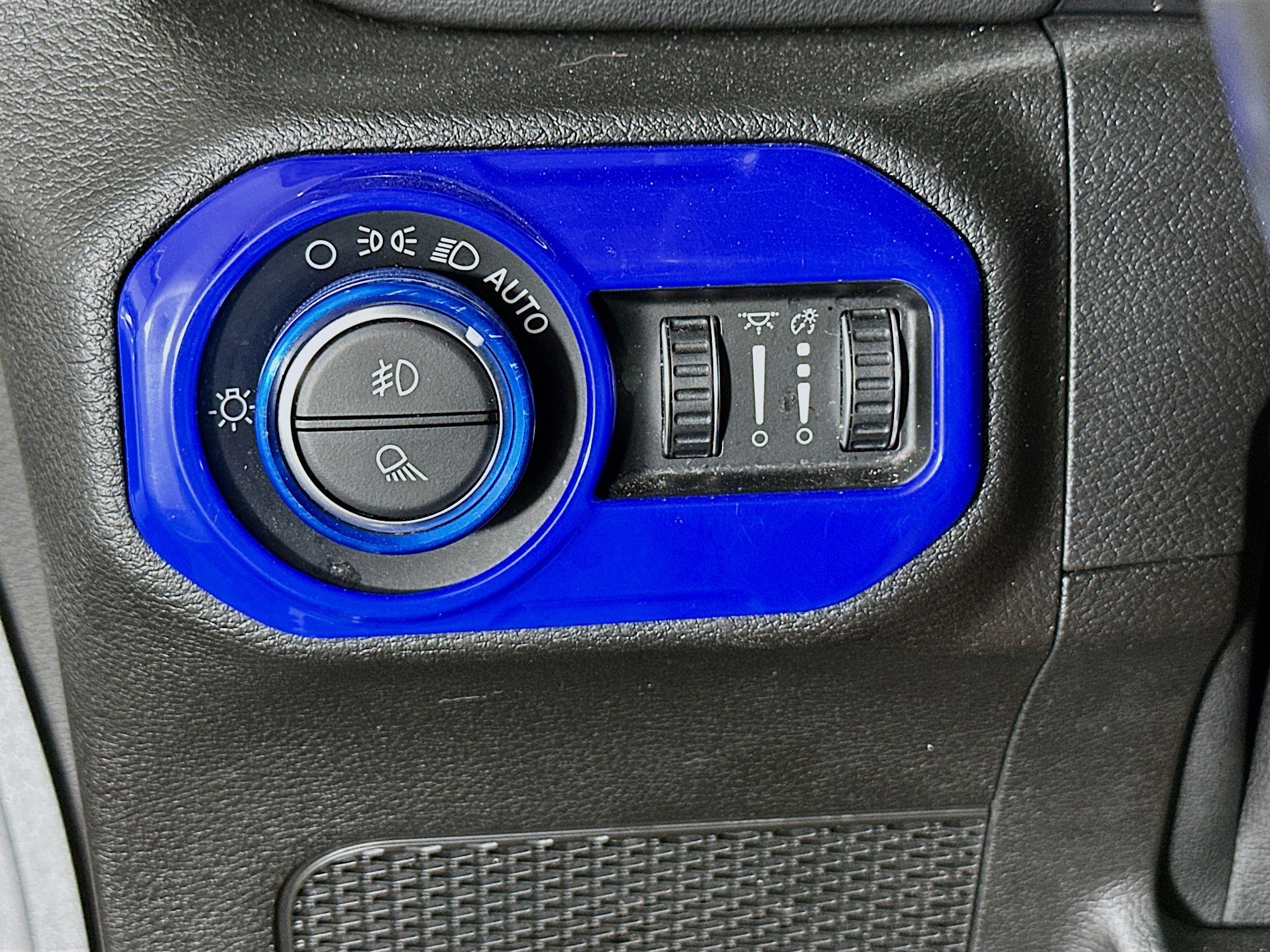 Used 2020 Jeep Gladiator Overland image 17