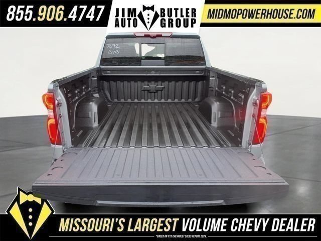 New 2026 Chevrolet Silverado 1500 High Country AWD/4WD image 5
