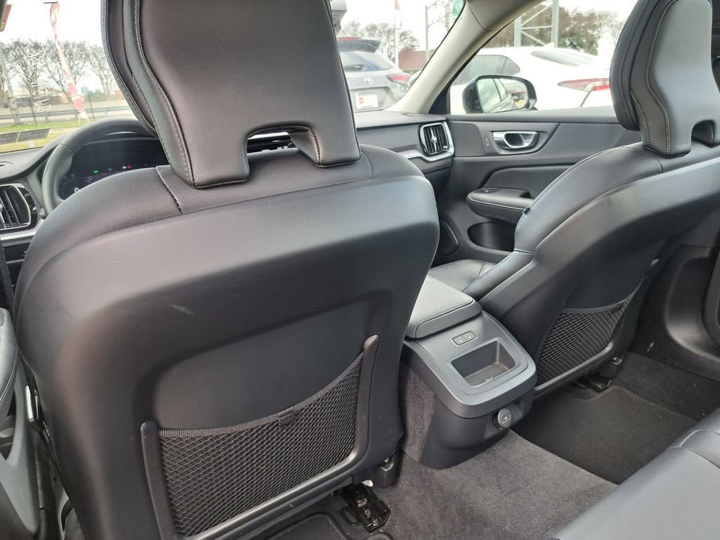 Used 2024 Volvo S60 B5 Core image 23