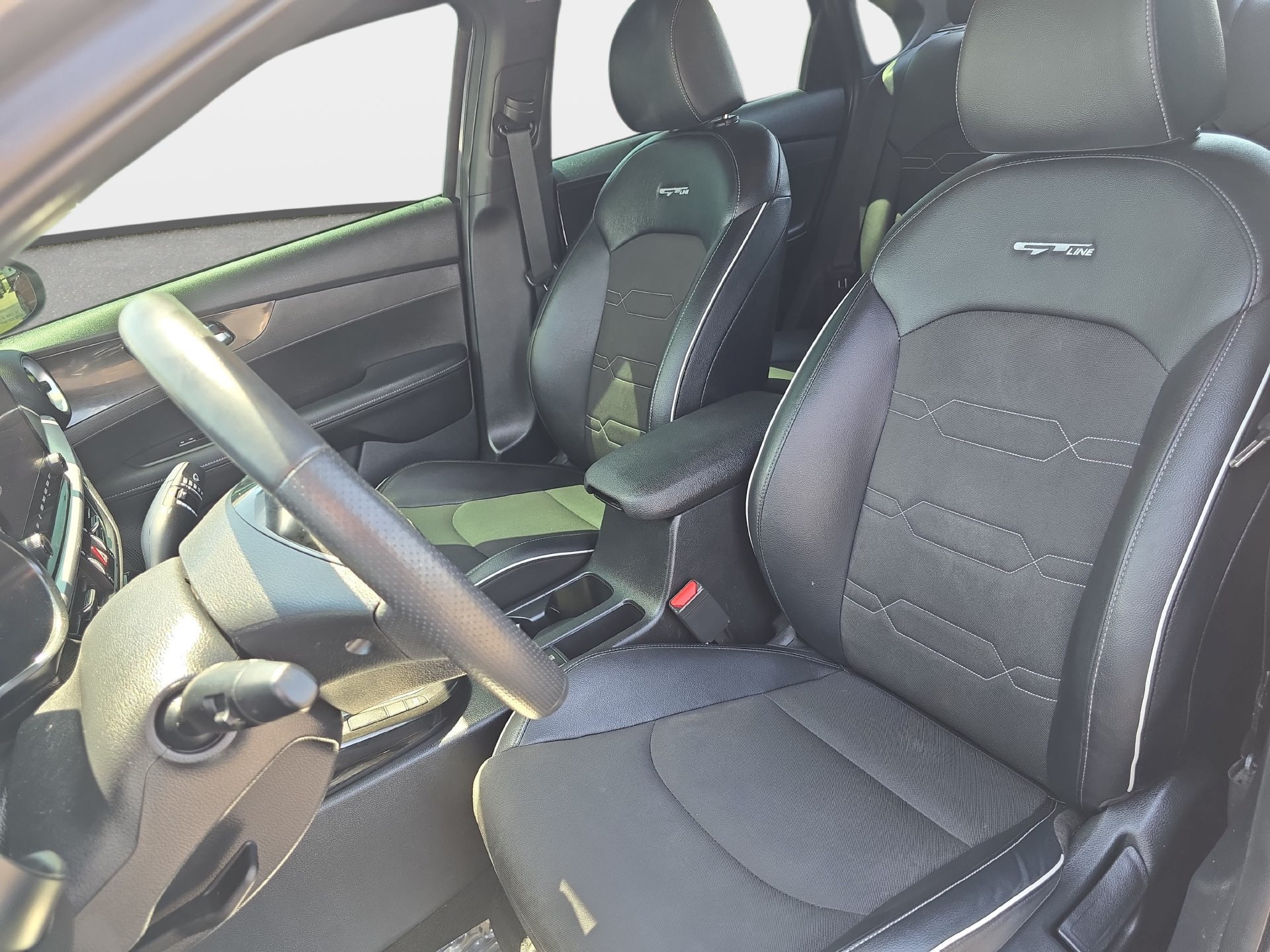Used 2024 Kia Forte GT-Line FWD image 15