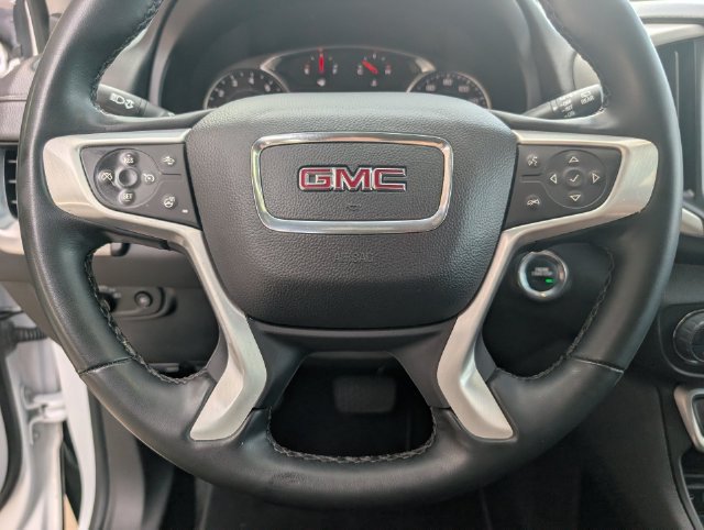 Used 2024 GMC Terrain SLT FWD image 12
