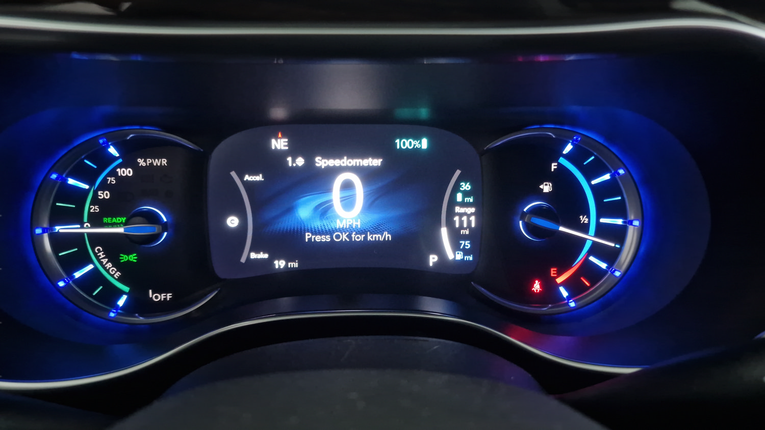 Used 2023 Chrysler Pacifica Pinnacle FWD image 14